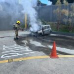Carro pega fogo em Juiz de Fora